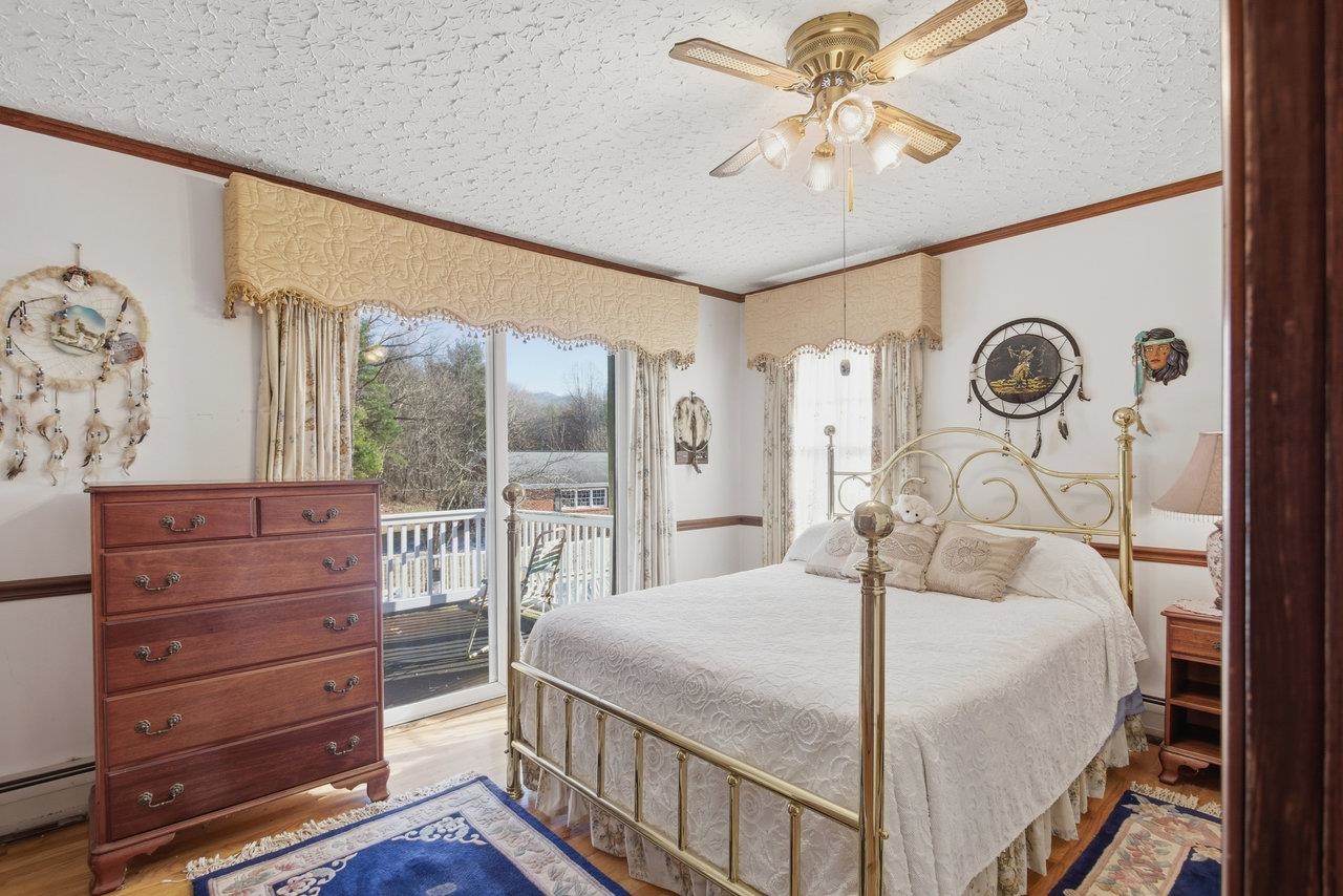 8217 SOUTH EAST SIDE HWY