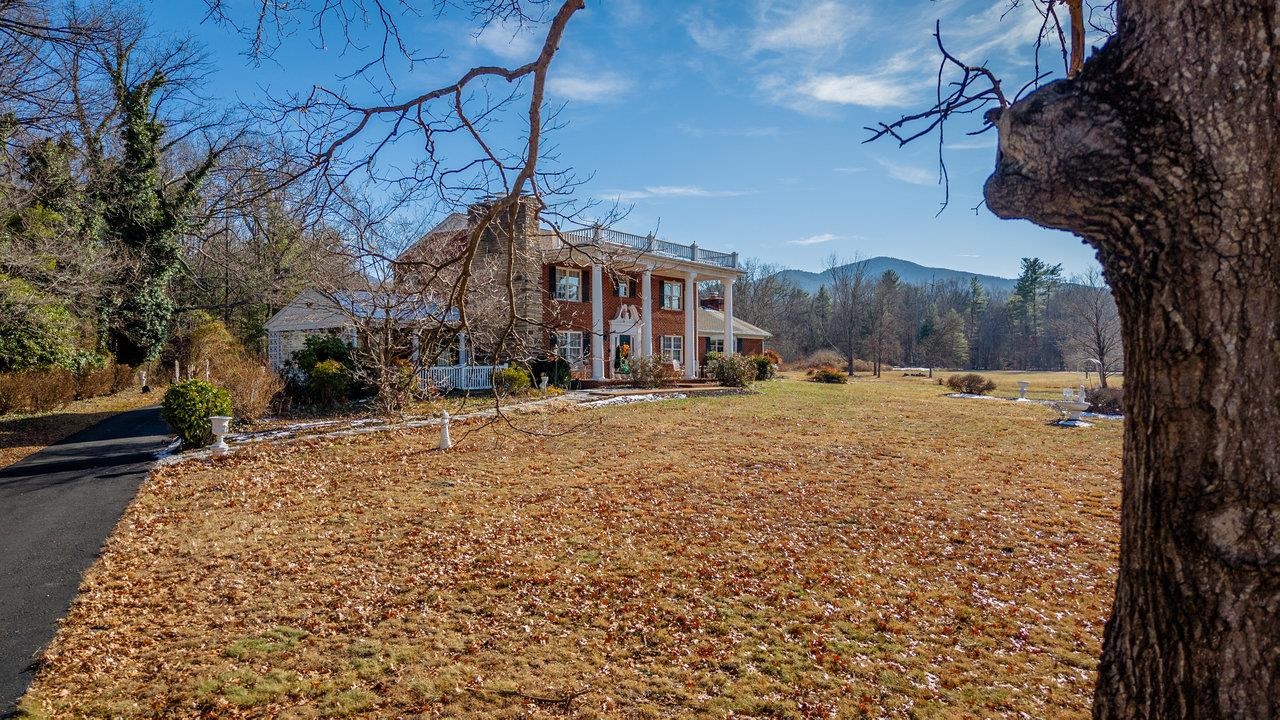 8217 SOUTH EAST SIDE HWY