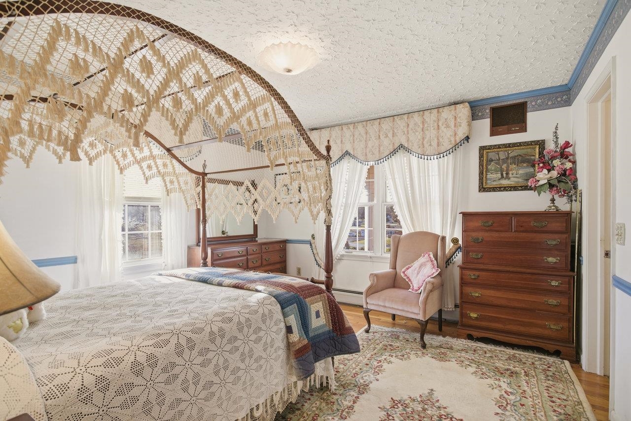 8217 SOUTH EAST SIDE HWY