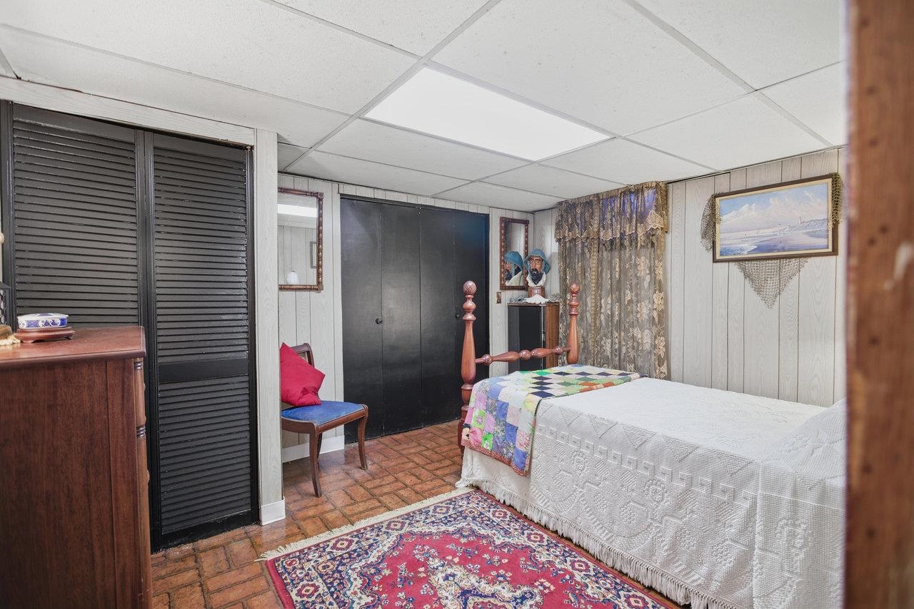 8217 SOUTH EAST SIDE HWY