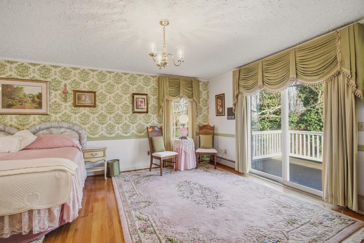 8217 SOUTH EAST SIDE HWY