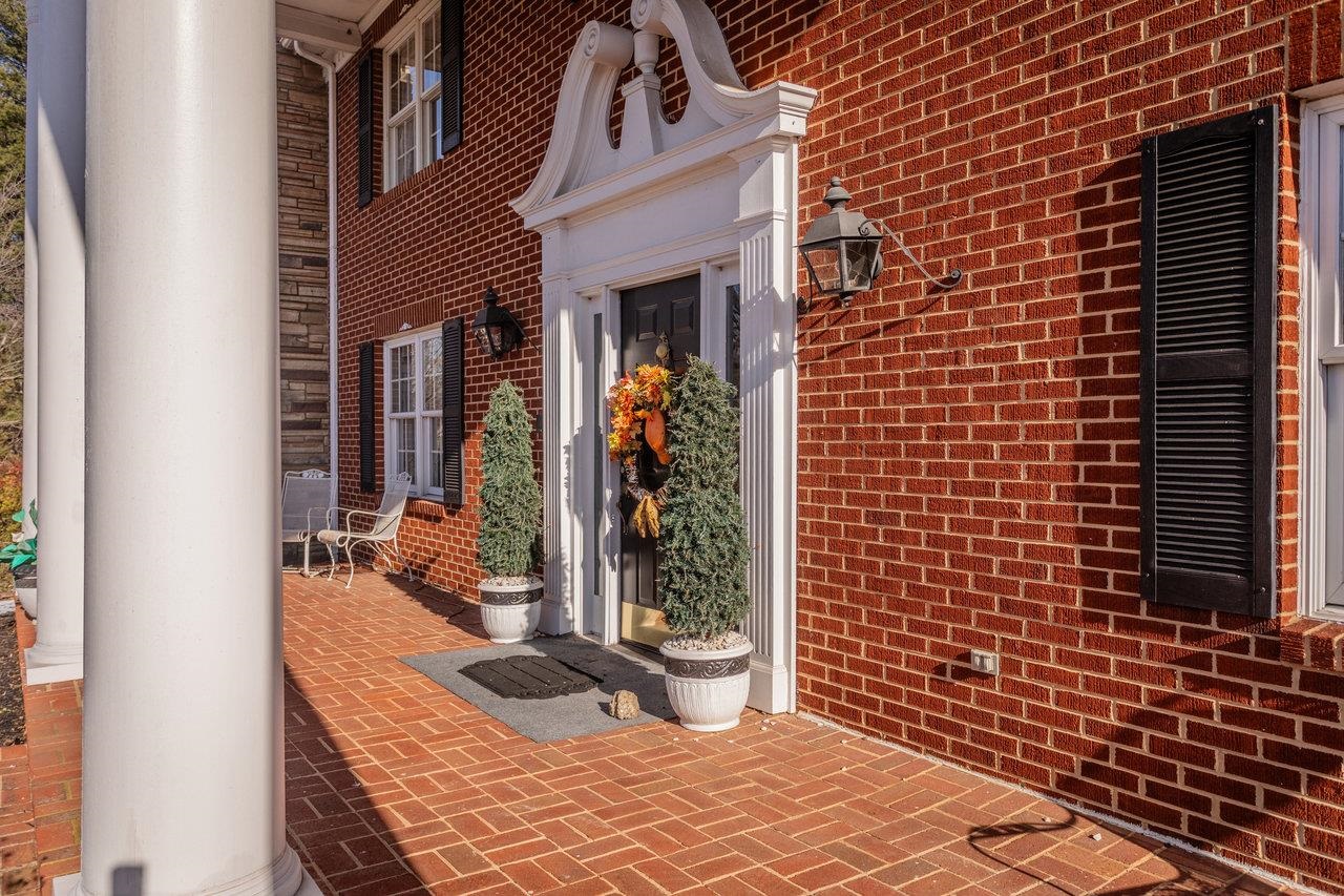 8217 SOUTH EAST SIDE HWY