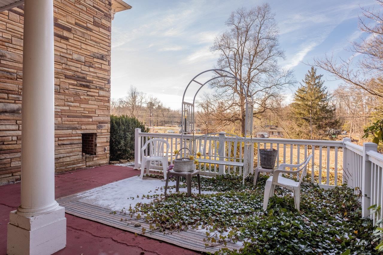 8217 SOUTH EAST SIDE HWY