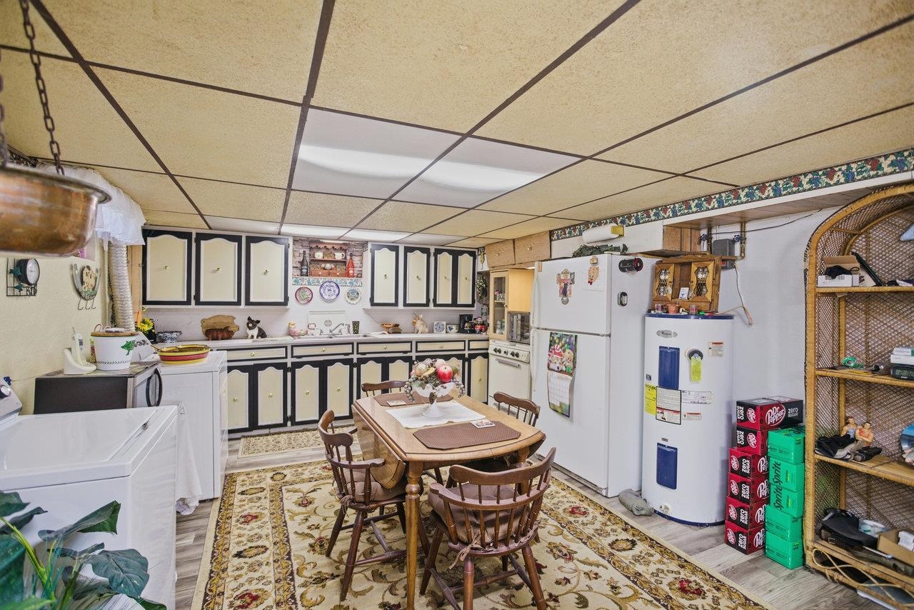 8217 SOUTH EAST SIDE HWY