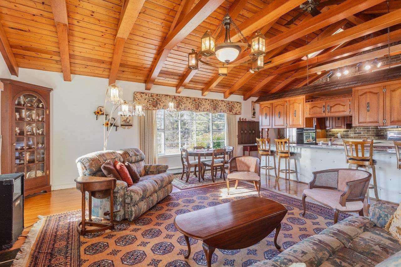 8217 SOUTH EAST SIDE HWY