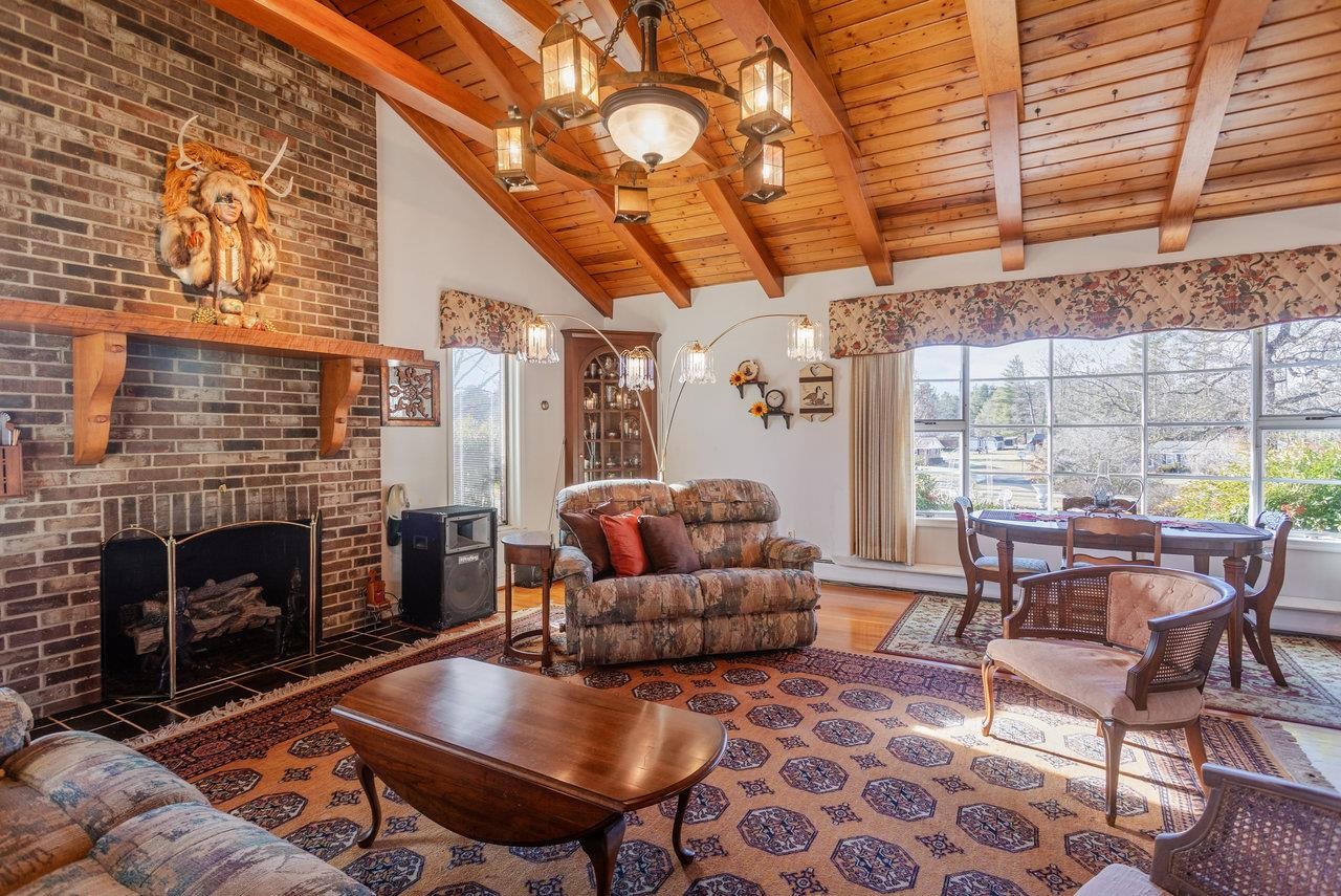 8217 SOUTH EAST SIDE HWY