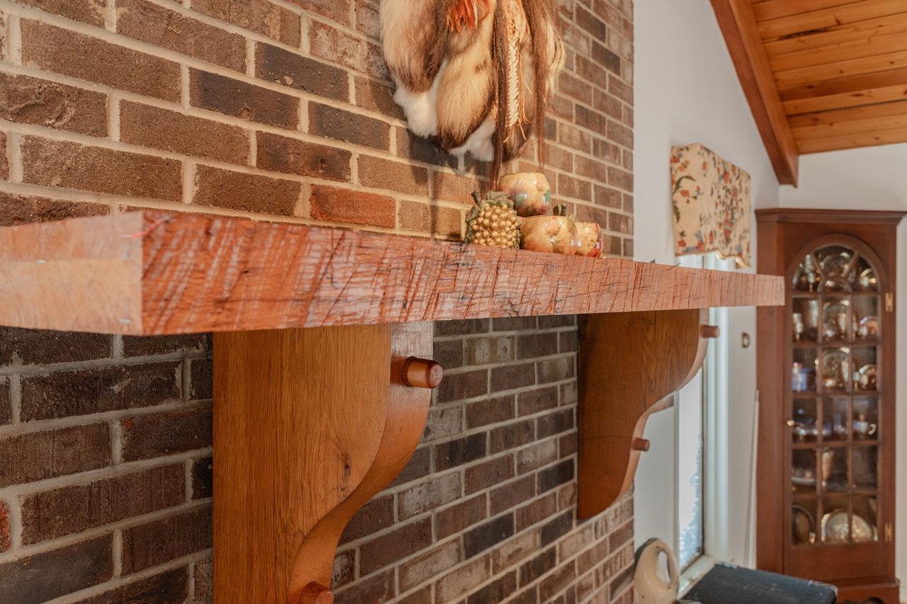 8217 SOUTH EAST SIDE HWY