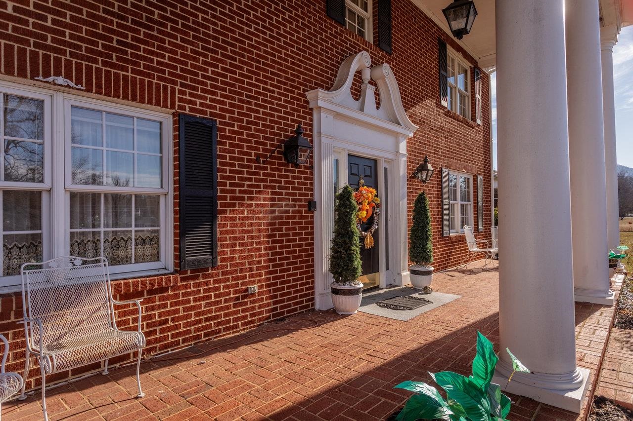 8217 SOUTH EAST SIDE HWY