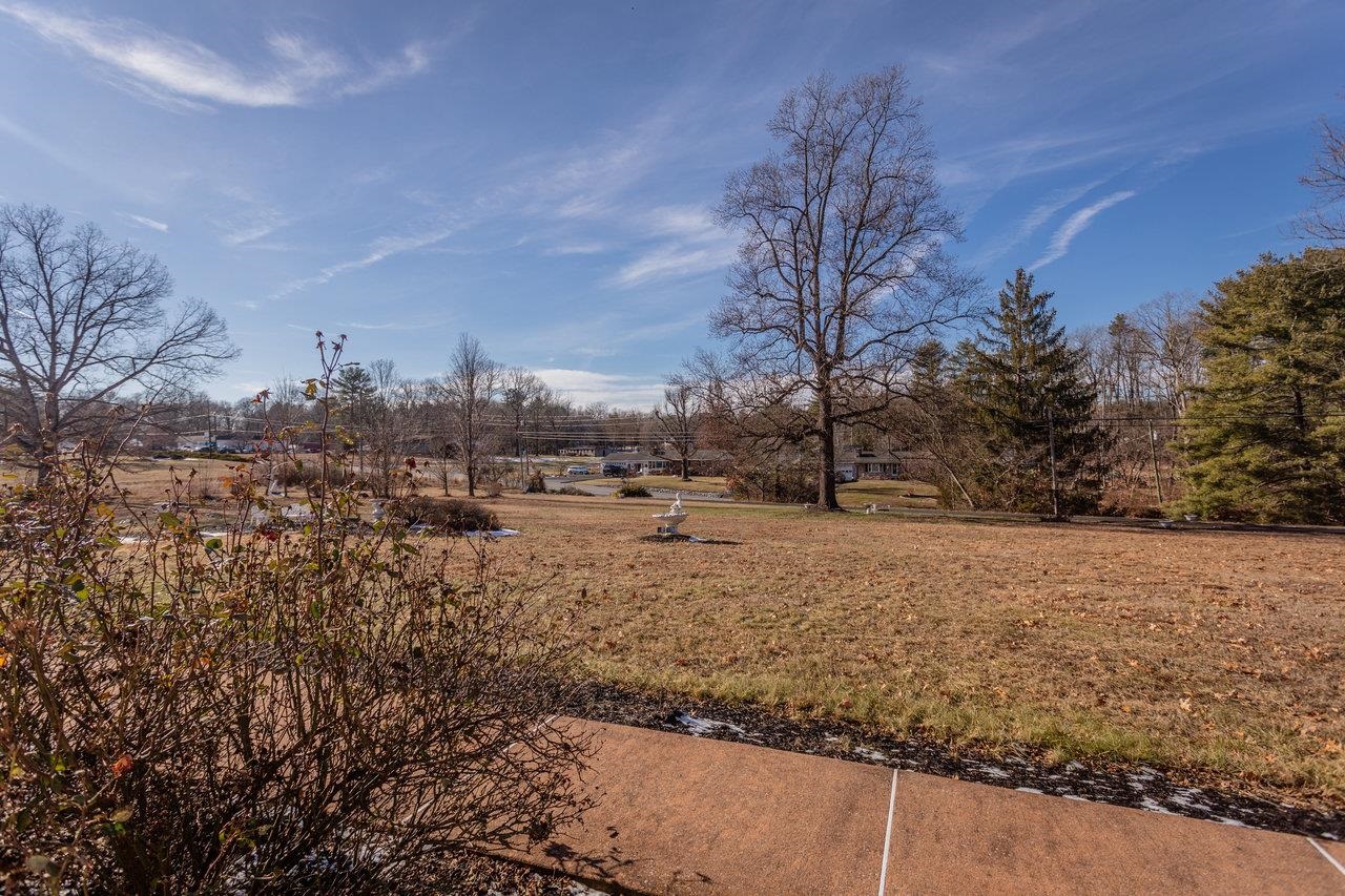 8217 SOUTH EAST SIDE HWY