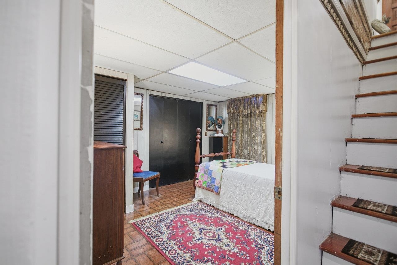 8217 SOUTH EAST SIDE HWY