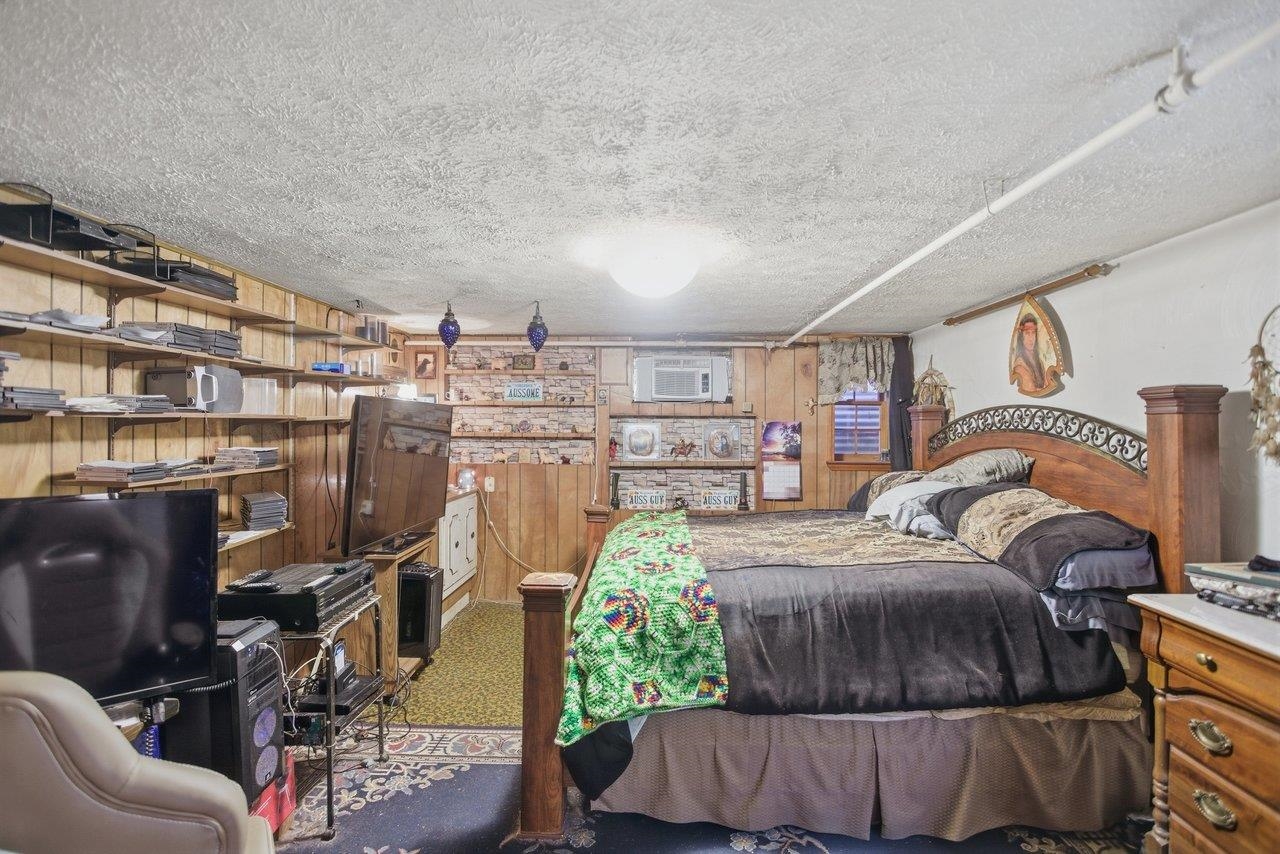 8217 SOUTH EAST SIDE HWY