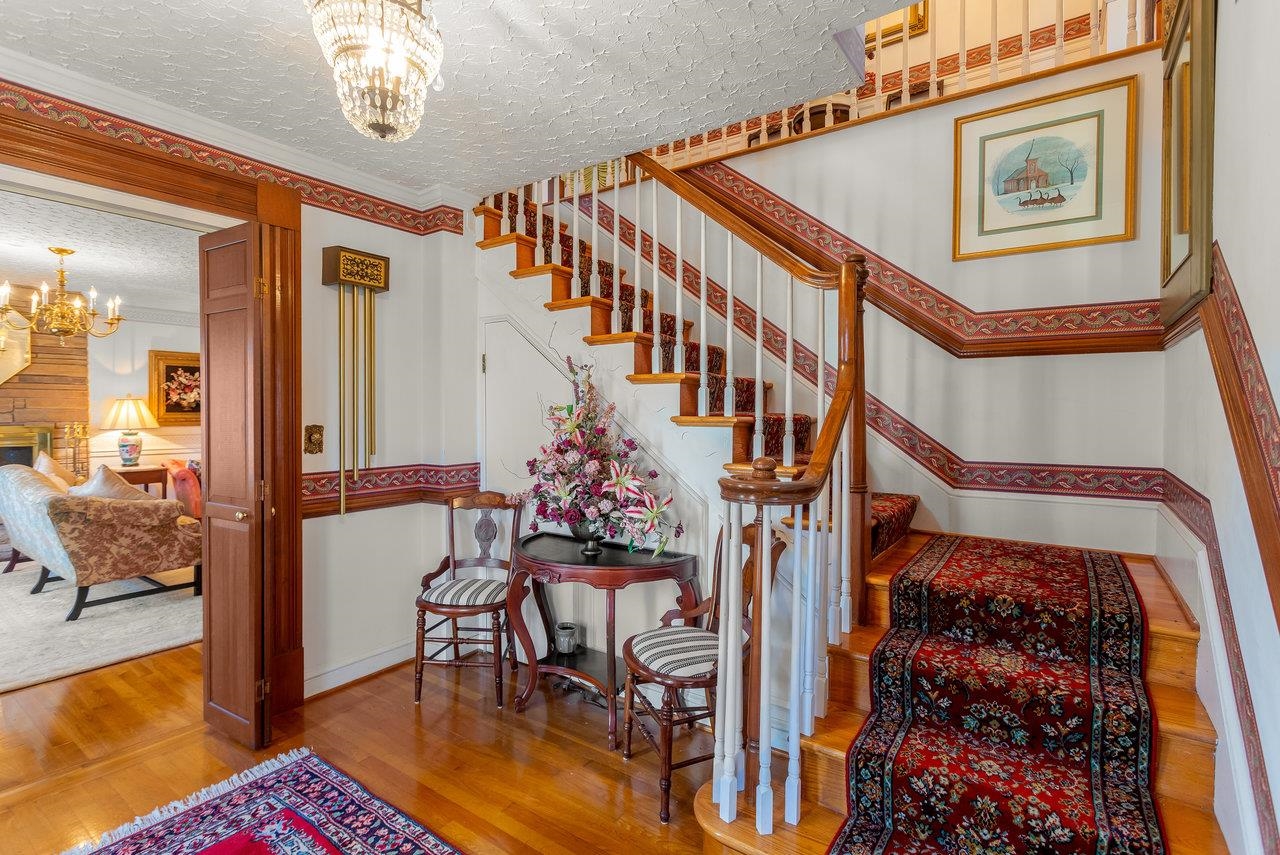 8217 SOUTH EAST SIDE HWY