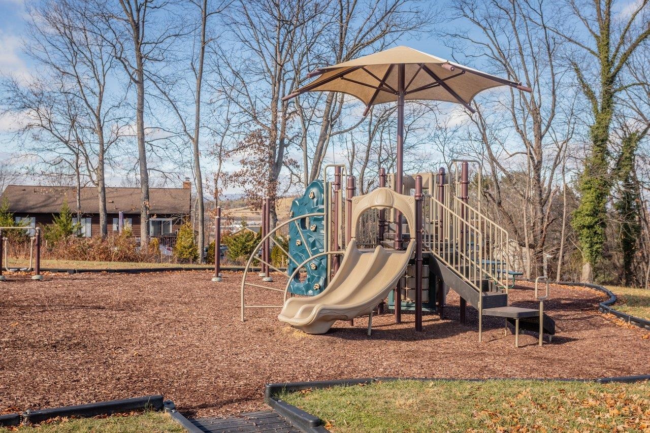 2754 RIDGE HAVEN DR