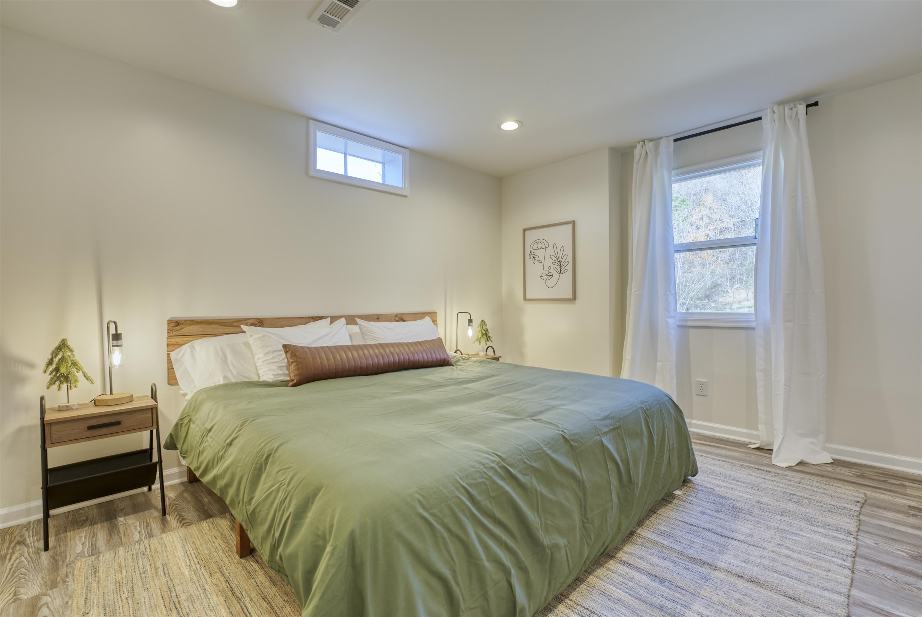 220 VIEW MOUNTAIN RD