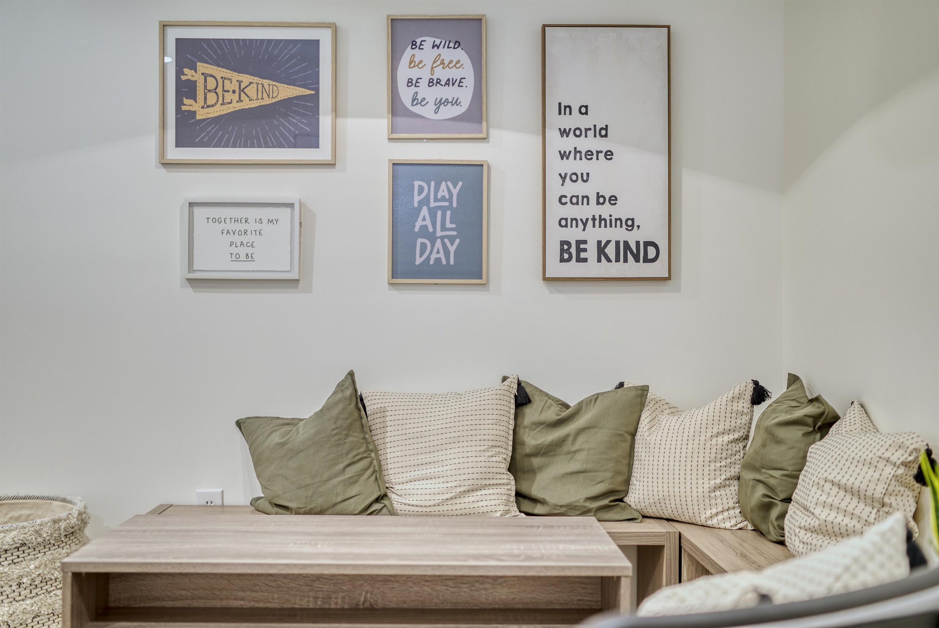 220 VIEW MOUNTAIN RD