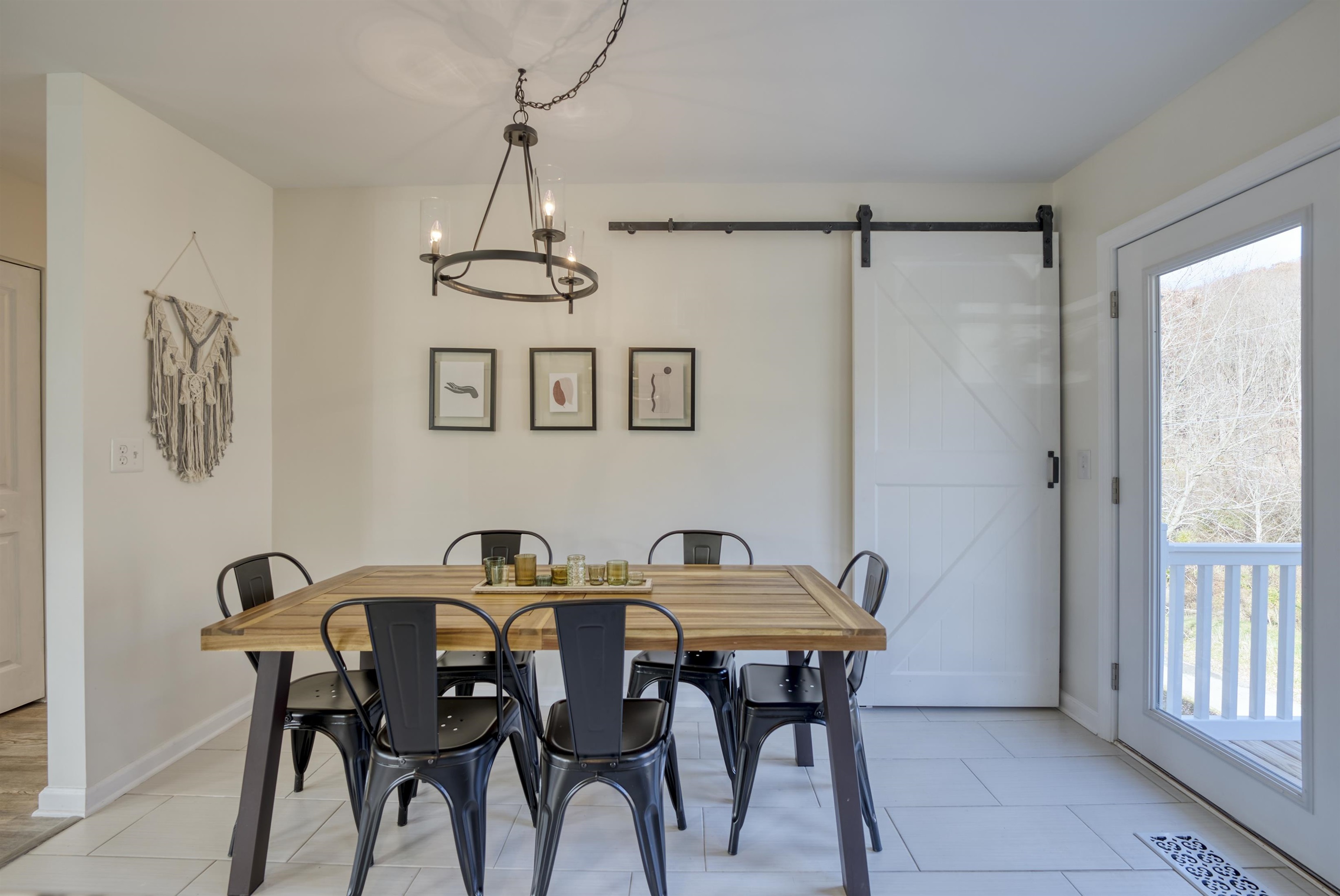 220 VIEW MOUNTAIN RD