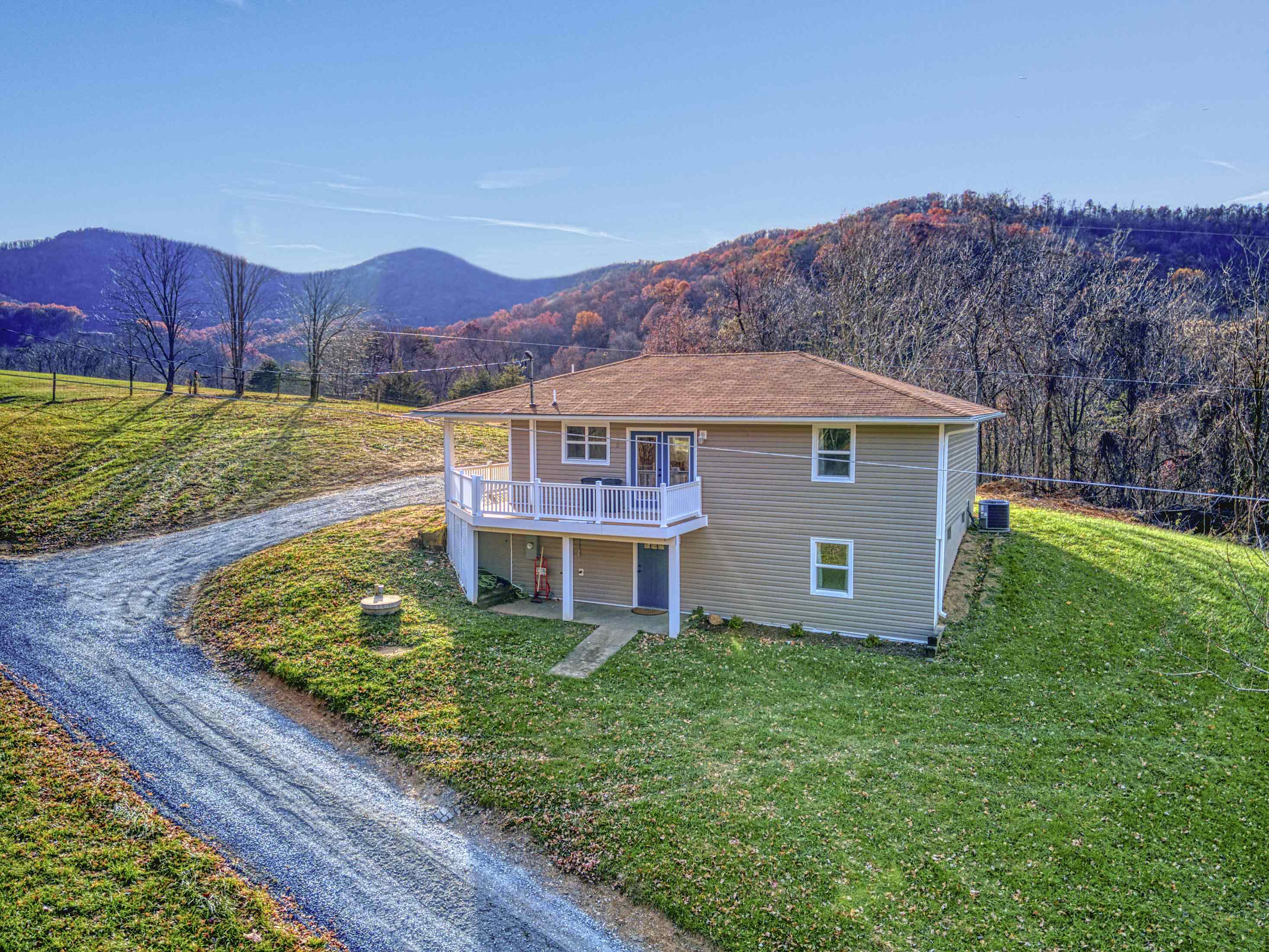 220 VIEW MOUNTAIN RD