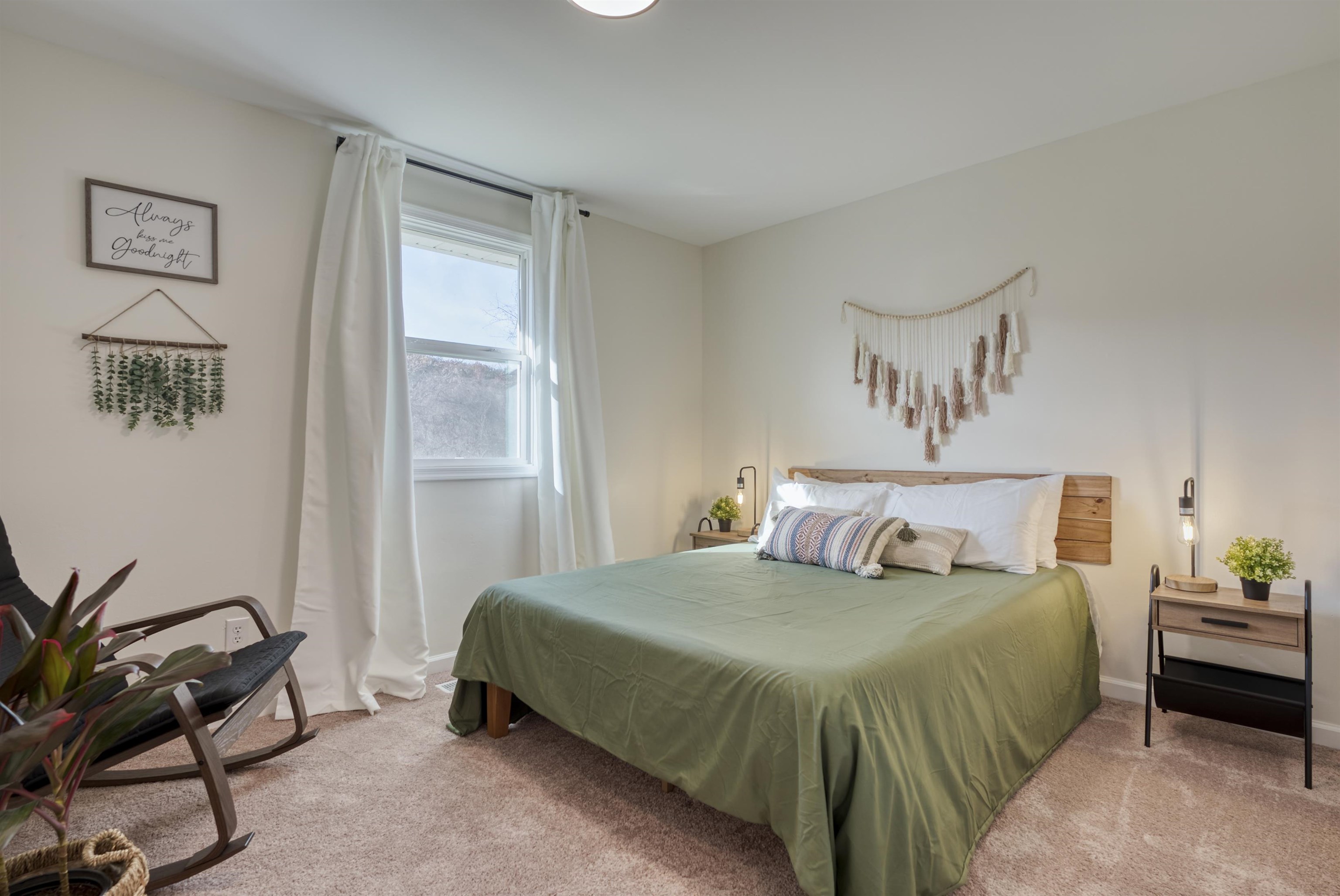 220 VIEW MOUNTAIN RD