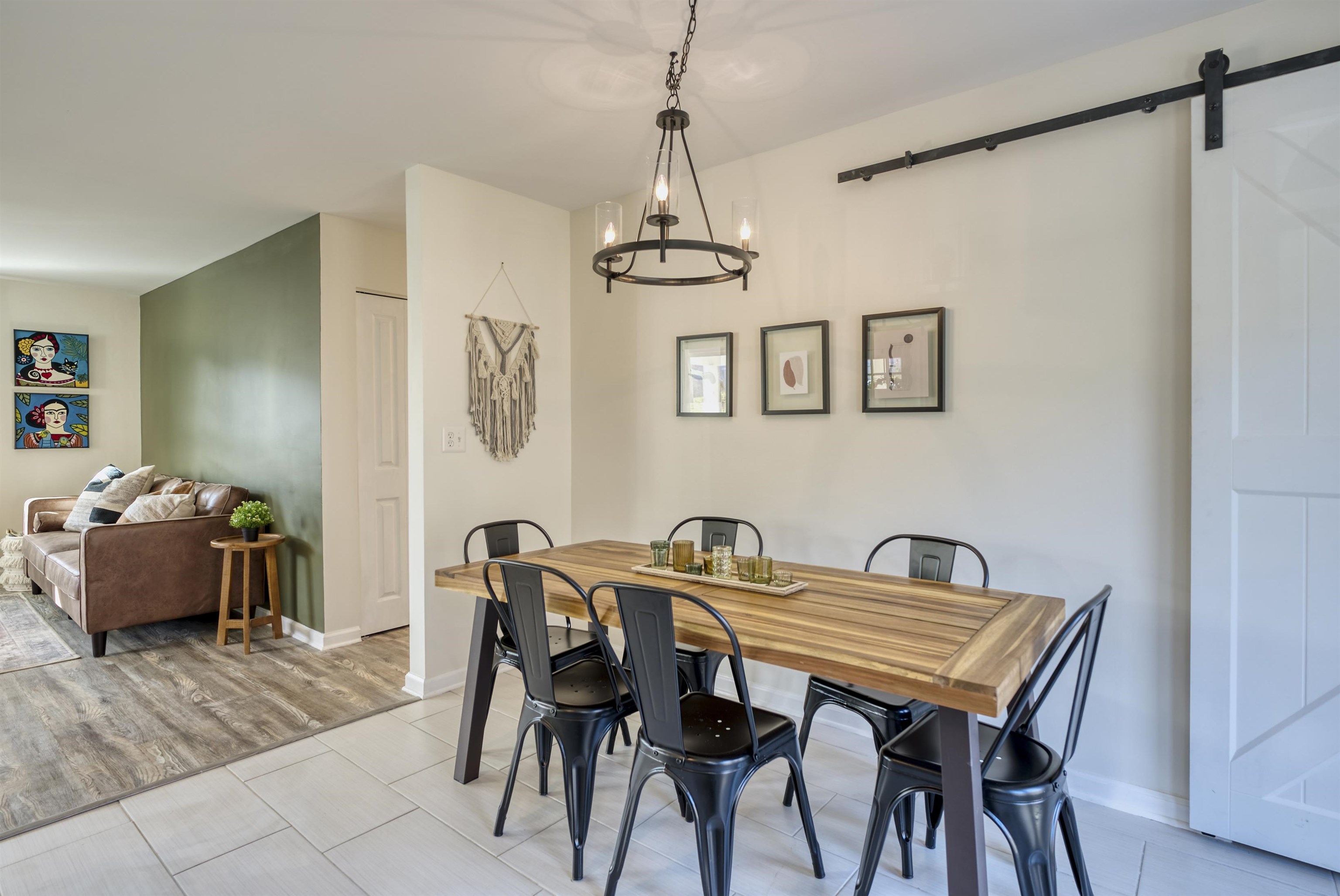 220 VIEW MOUNTAIN RD