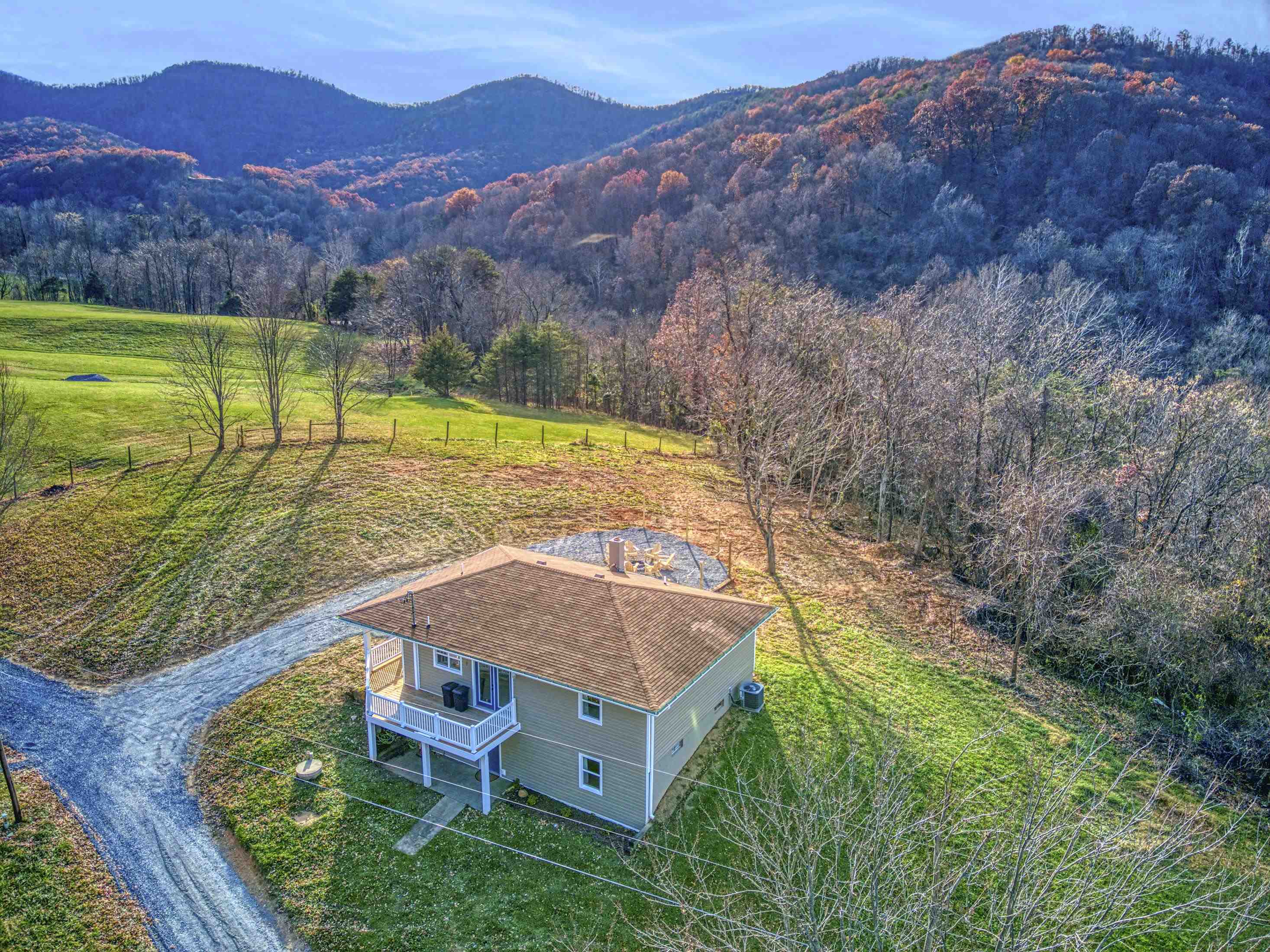 220 VIEW MOUNTAIN RD