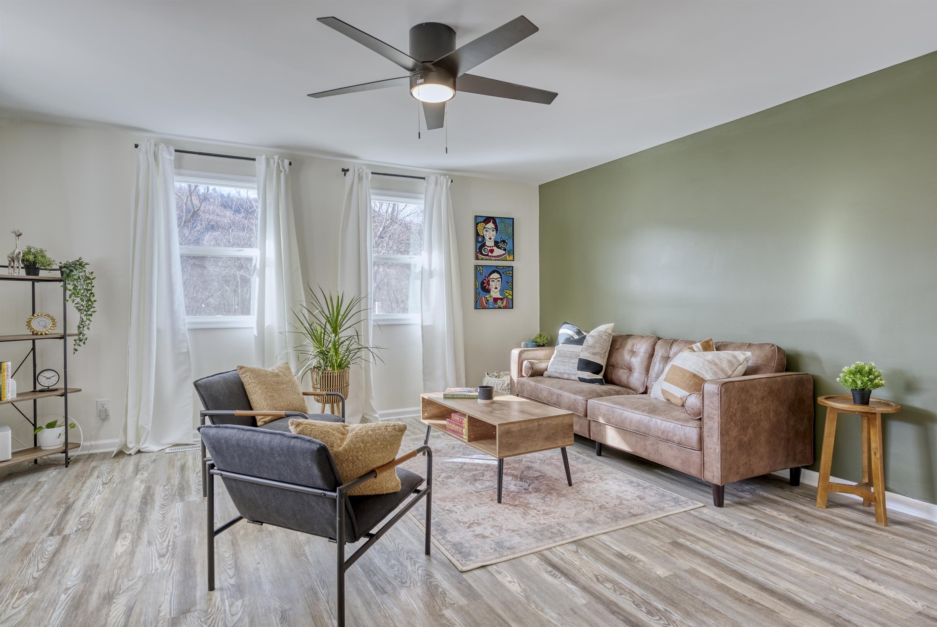 220 VIEW MOUNTAIN RD