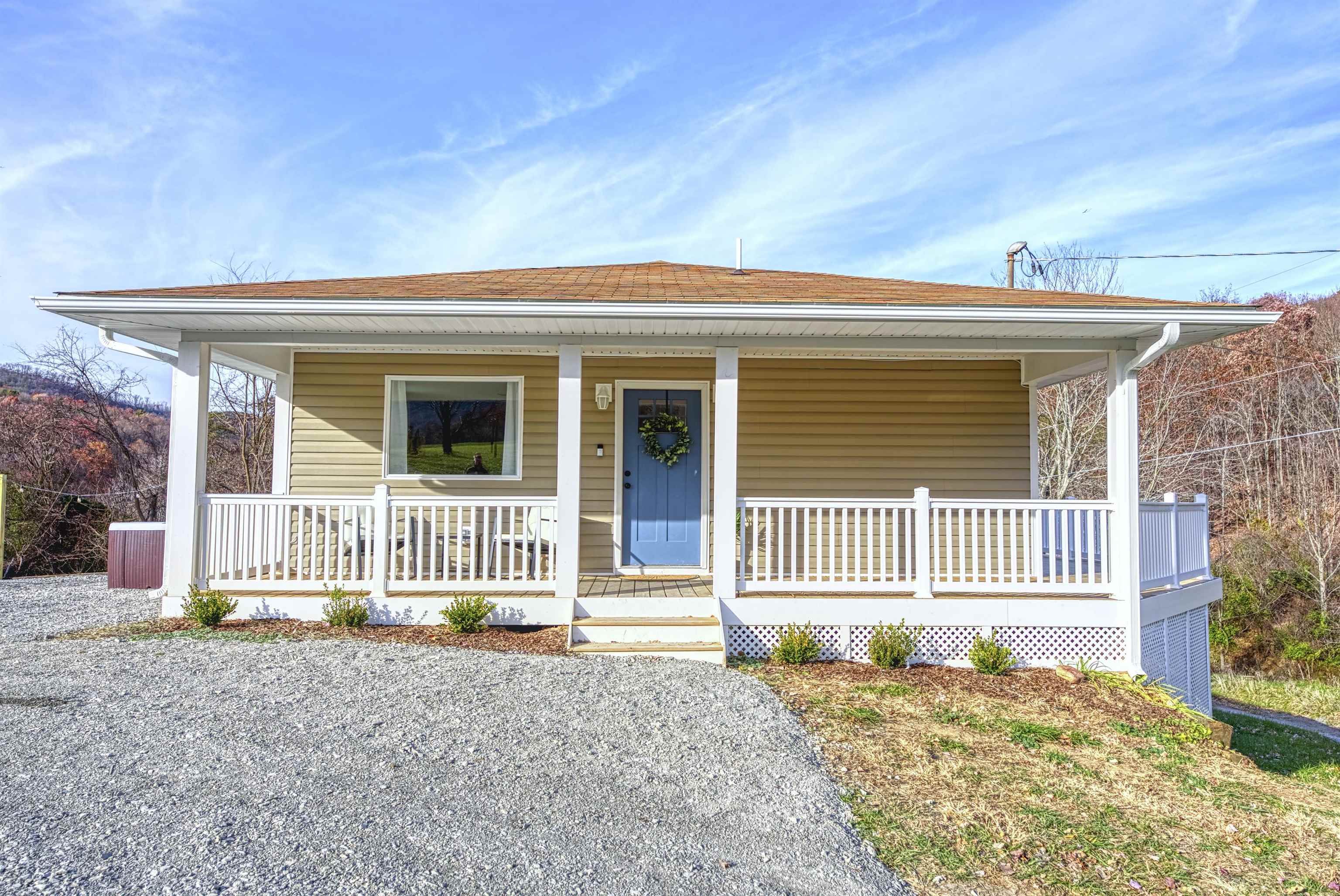 220 VIEW MOUNTAIN RD