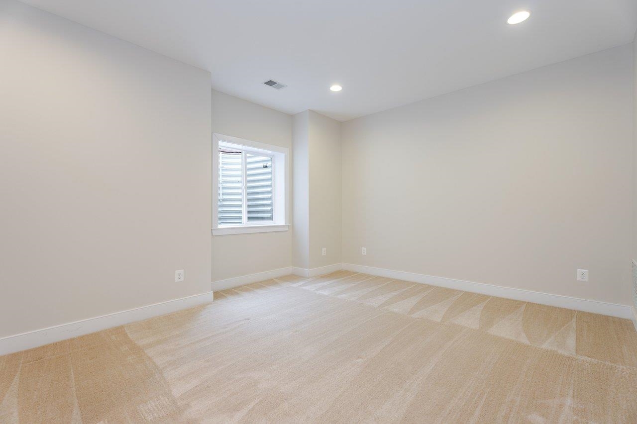 3207 CHARLESTON BLVD