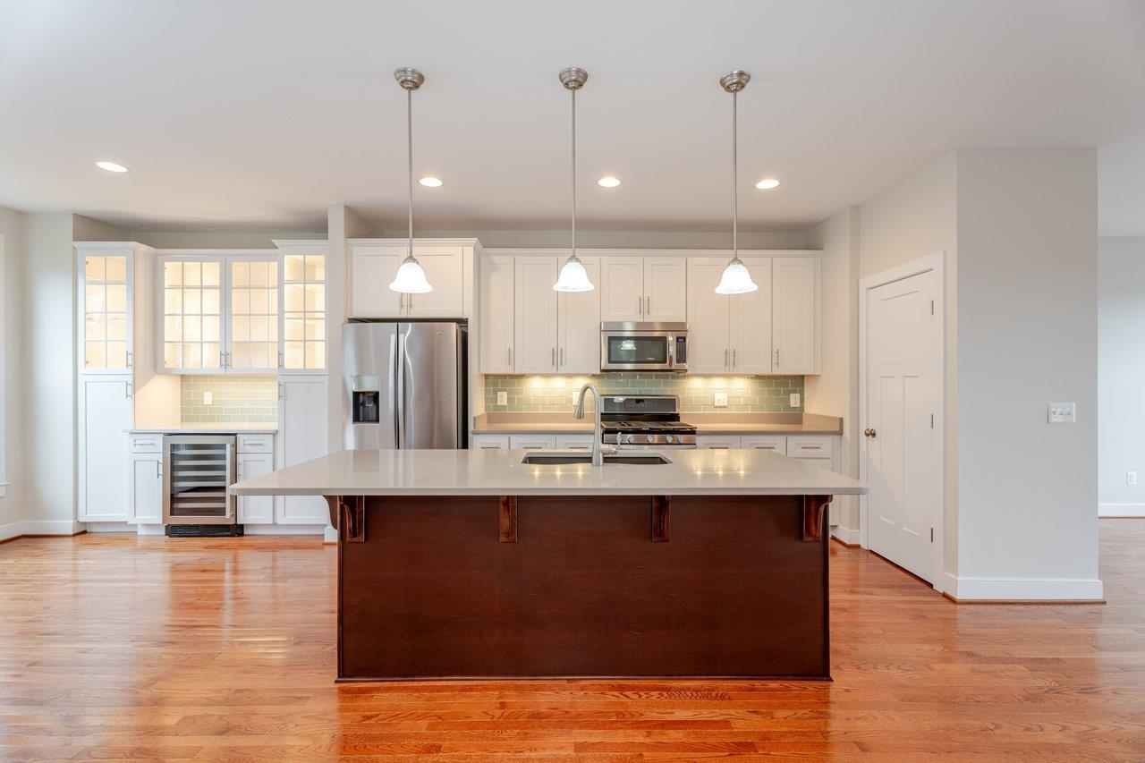 3207 CHARLESTON BLVD