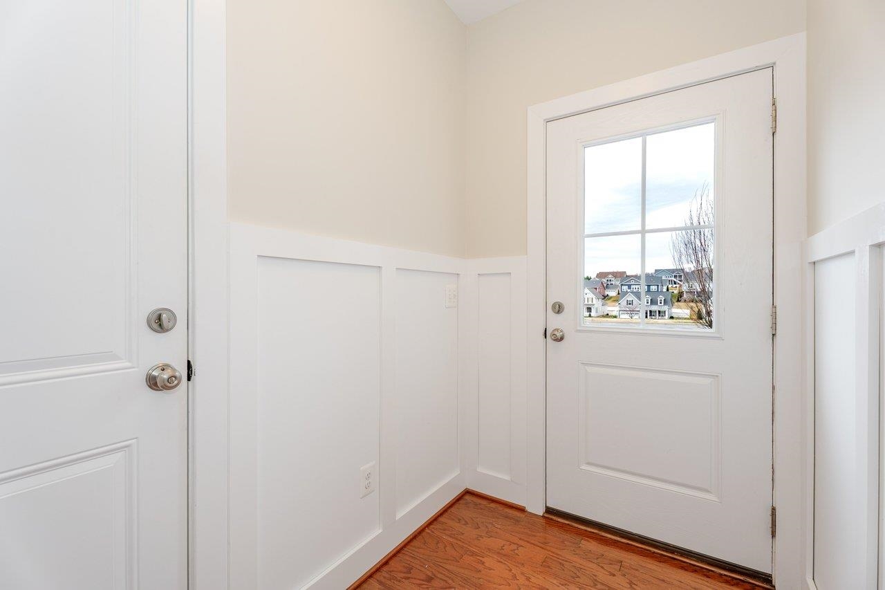 3207 CHARLESTON BLVD