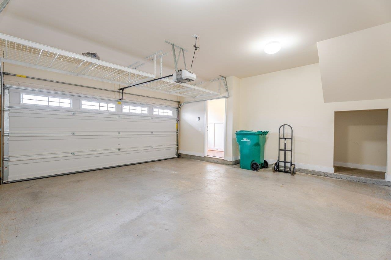 3207 CHARLESTON BLVD