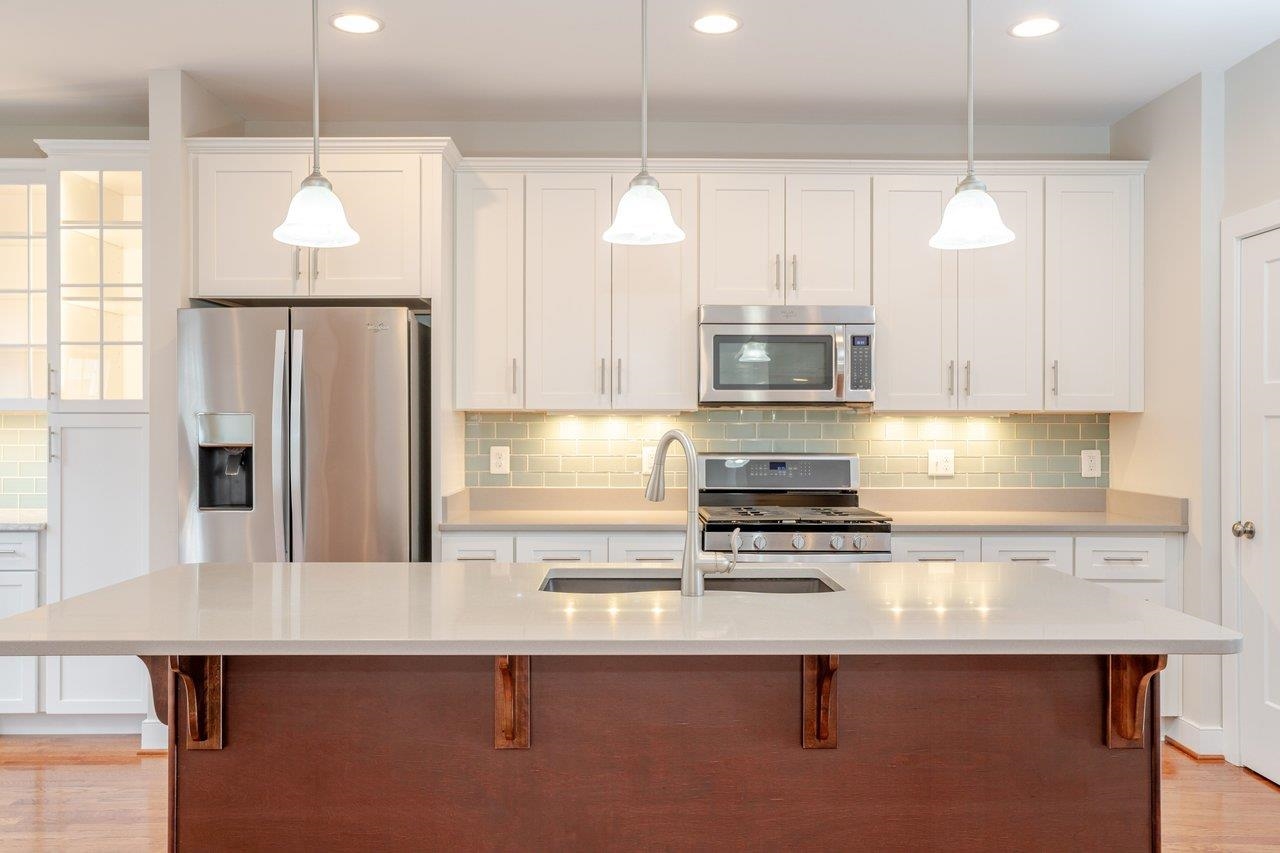 3207 CHARLESTON BLVD