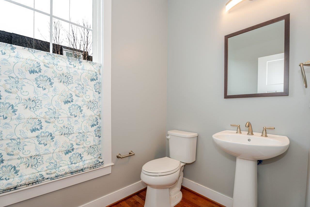 3207 CHARLESTON BLVD