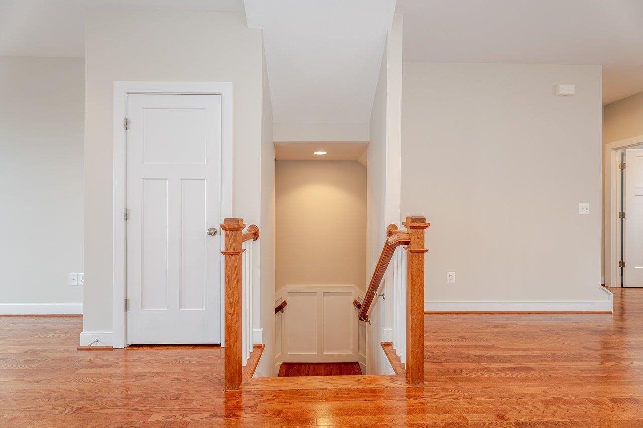 3207 CHARLESTON BLVD