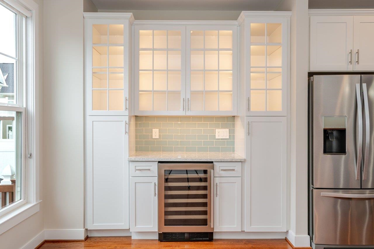 3207 CHARLESTON BLVD