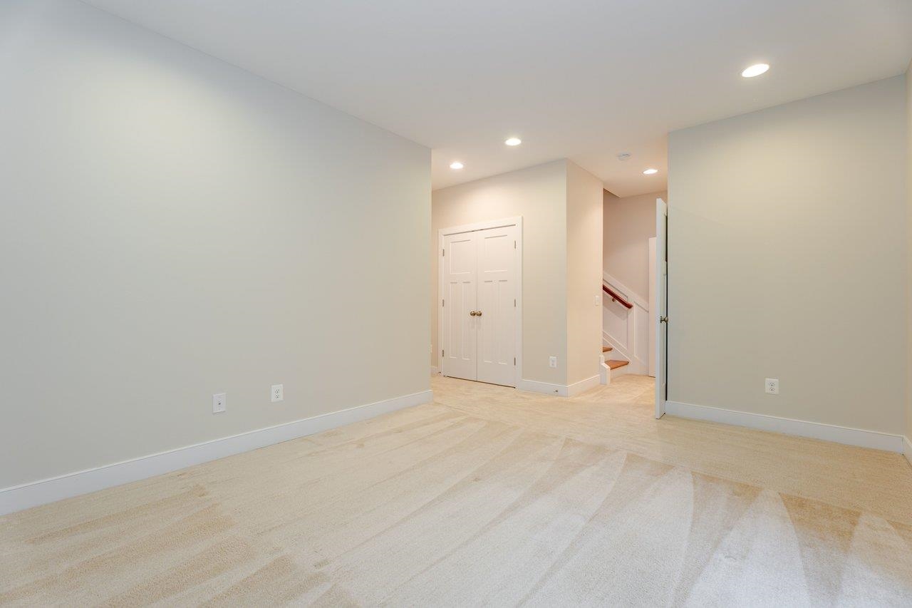 3207 CHARLESTON BLVD