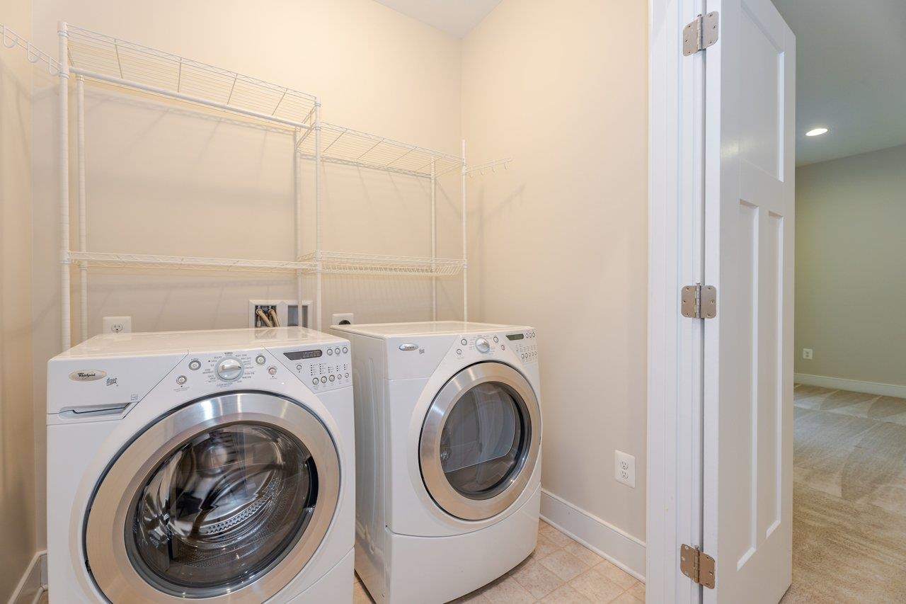 3207 CHARLESTON BLVD