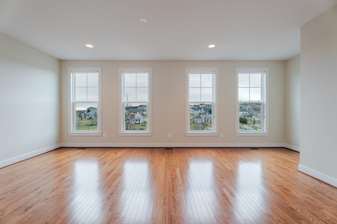 3207 CHARLESTON BLVD