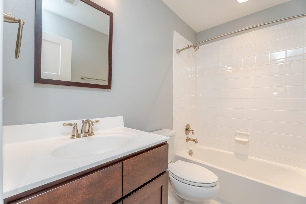 3207 CHARLESTON BLVD