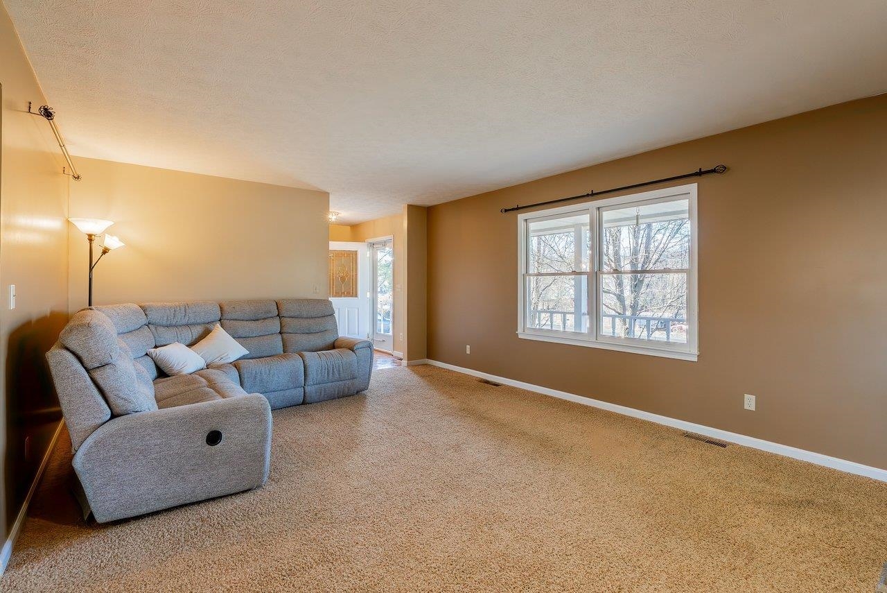 6574 SIMMERS VALLEY RD