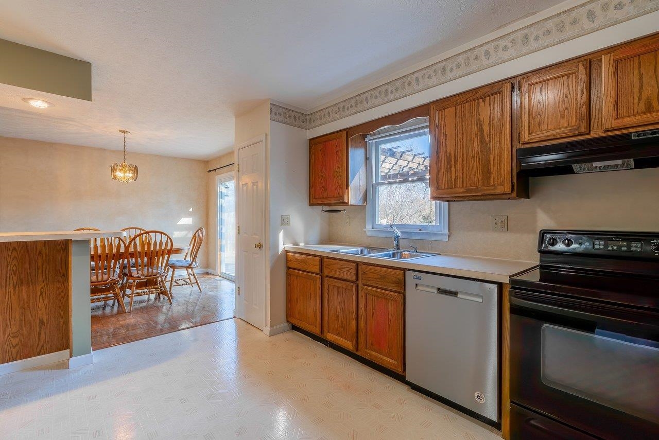 6574 SIMMERS VALLEY RD