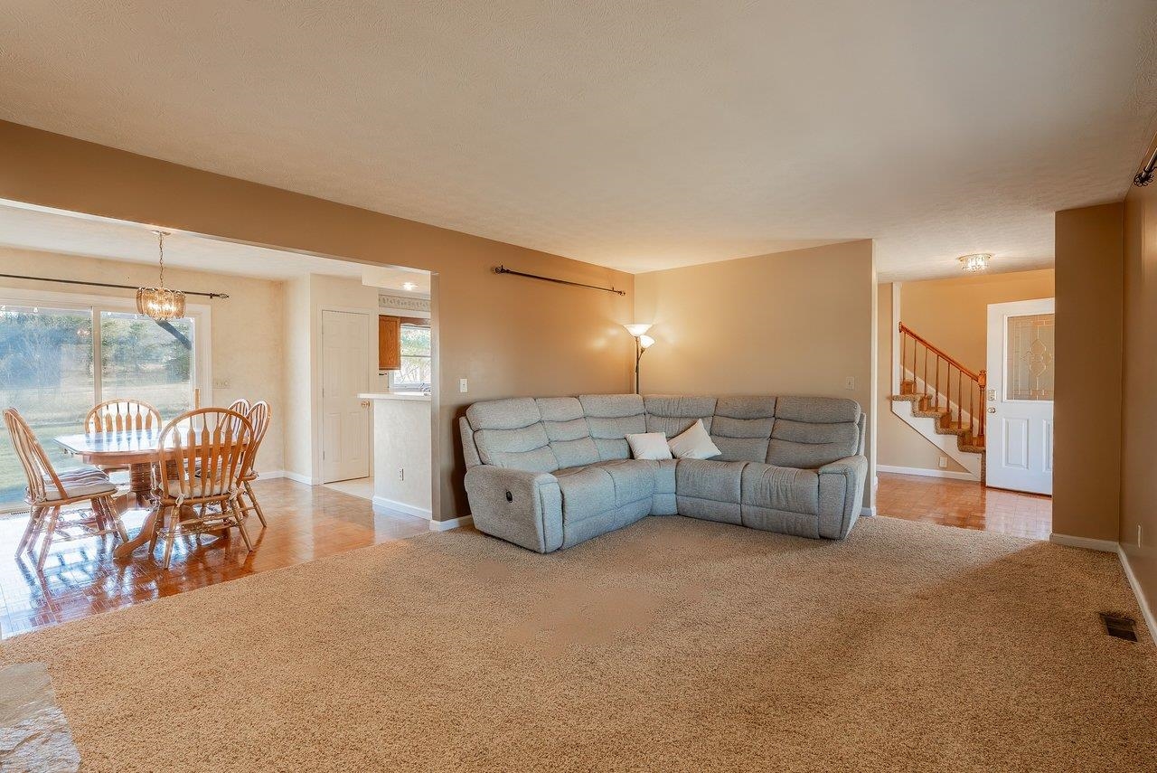 6574 SIMMERS VALLEY RD