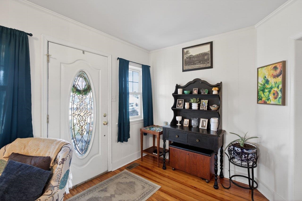 211 SECOND ST