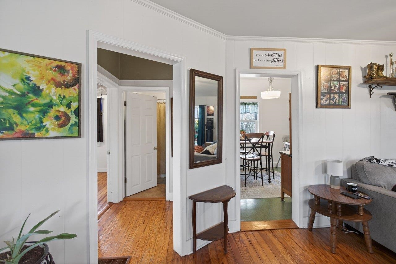 211 SECOND ST