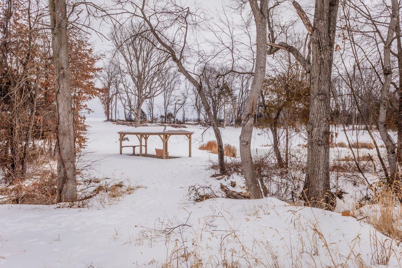 10615 WHISPERING PINE LN