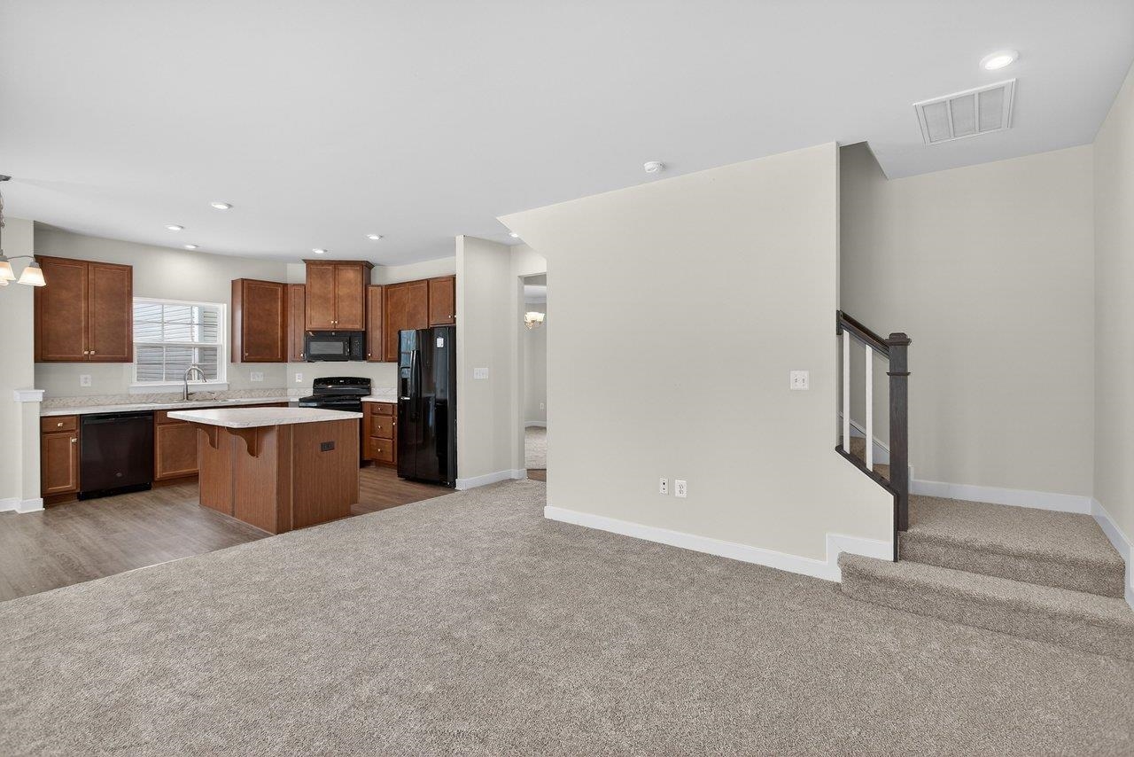 10615 WHISPERING PINE LN