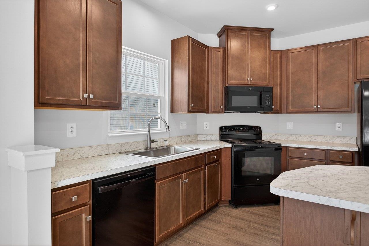 10615 WHISPERING PINE LN