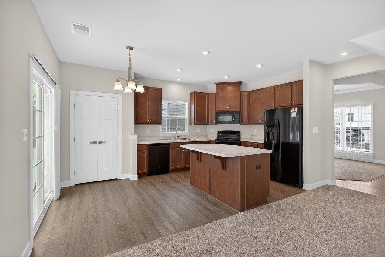 10615 WHISPERING PINE LN