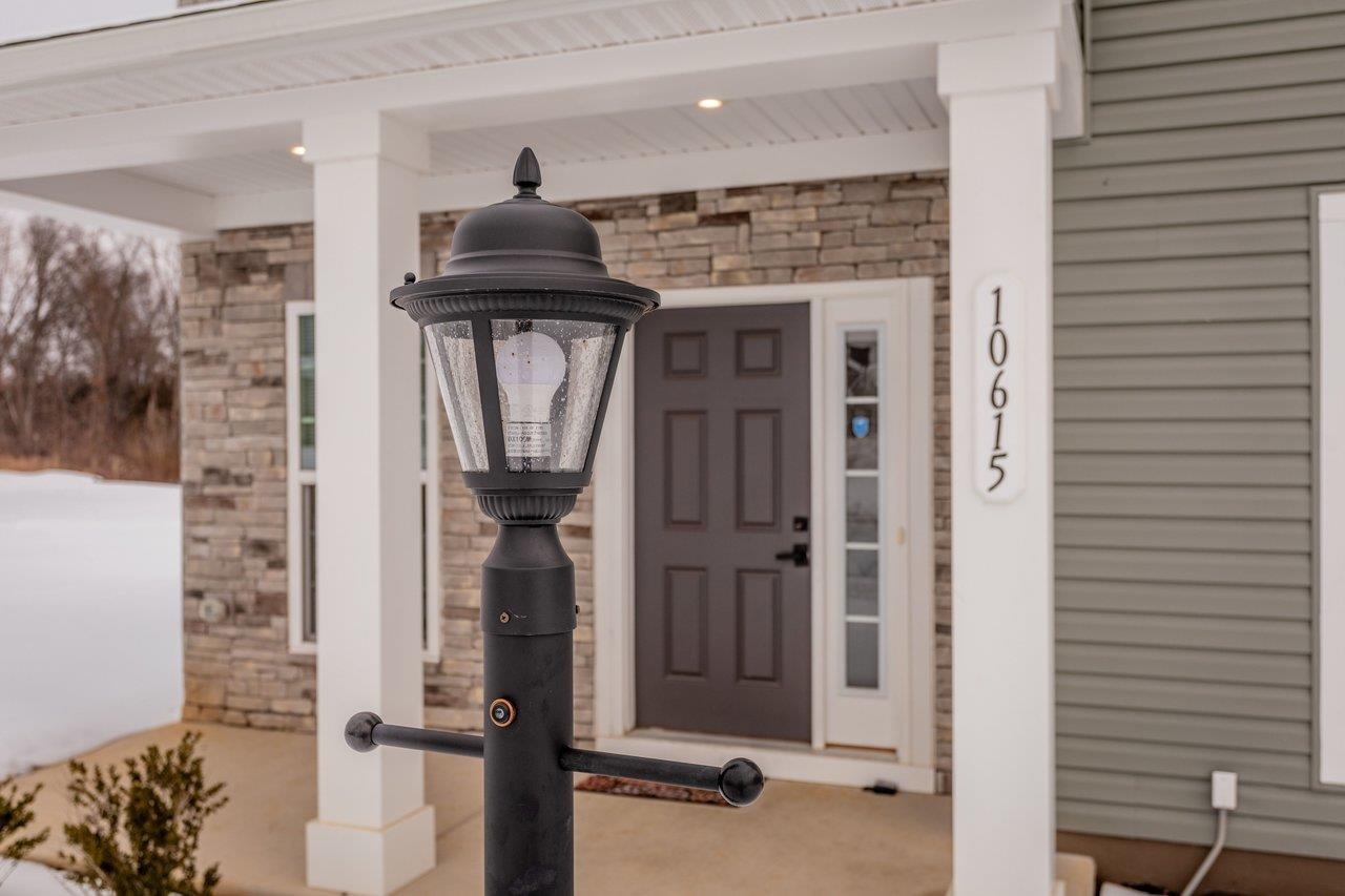 10615 WHISPERING PINE LN