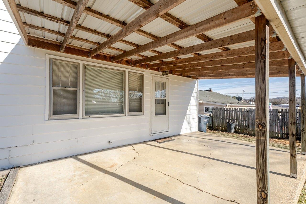 913 SPOTSWOOD DR