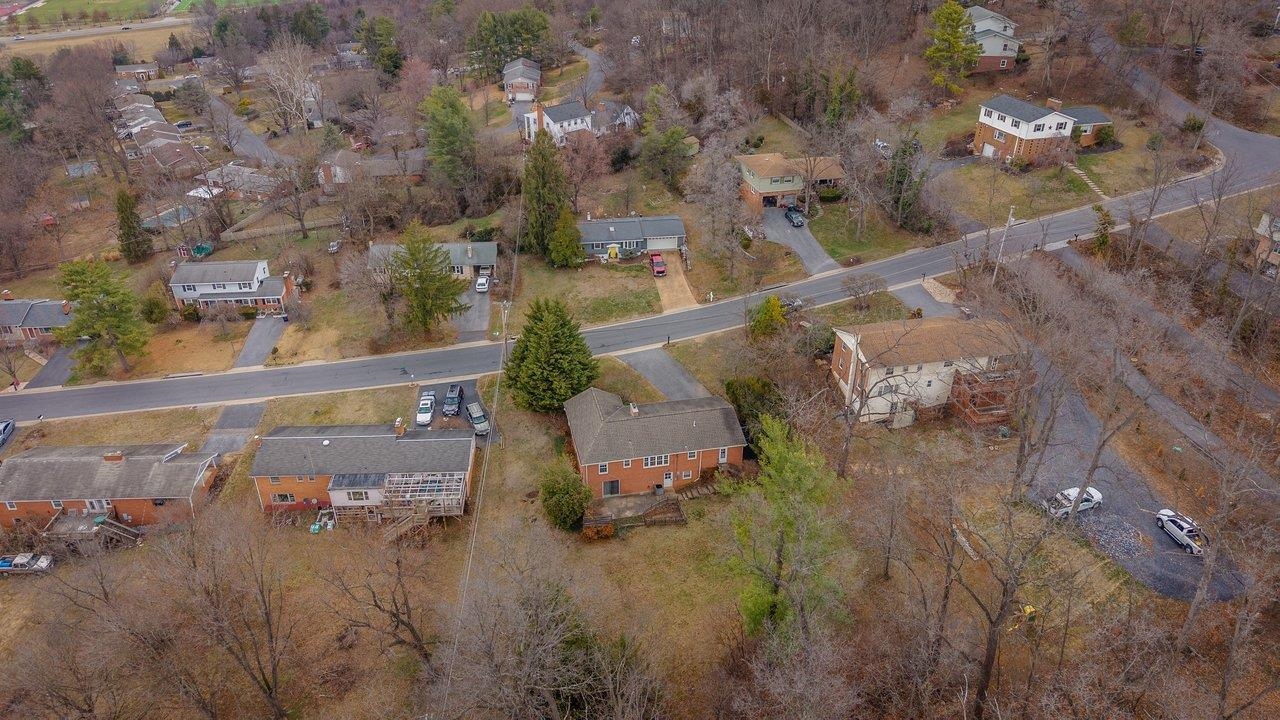 1186 NELSON DR